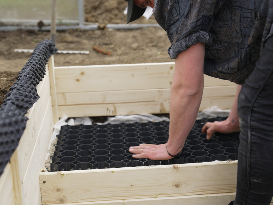 Krok za krokem: zapuštěná ulička