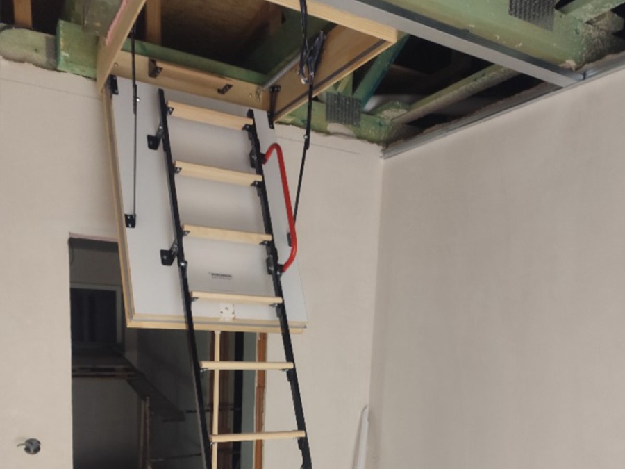 Montáže podkrovných schodov