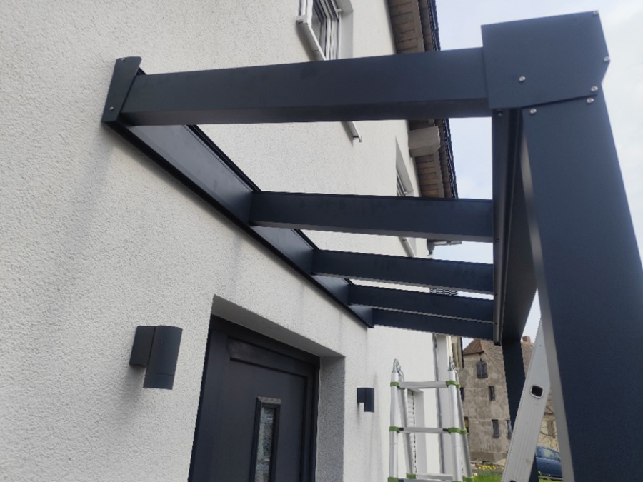 Montáže pergol, zimných záhrad a striešok