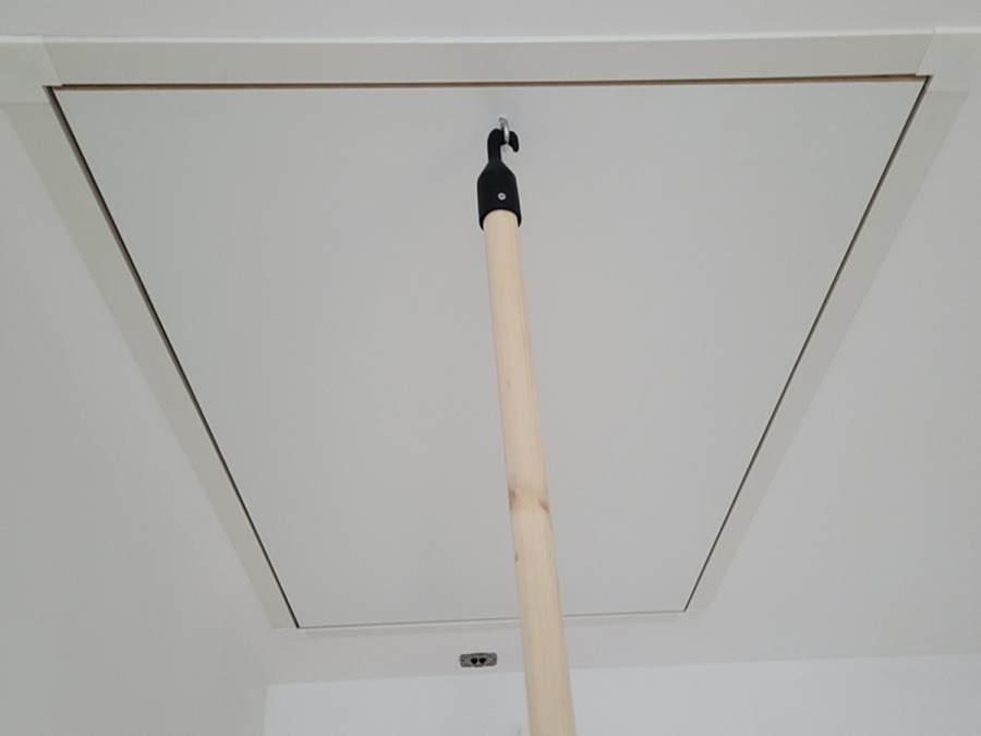 Montáže podkrovných schodov