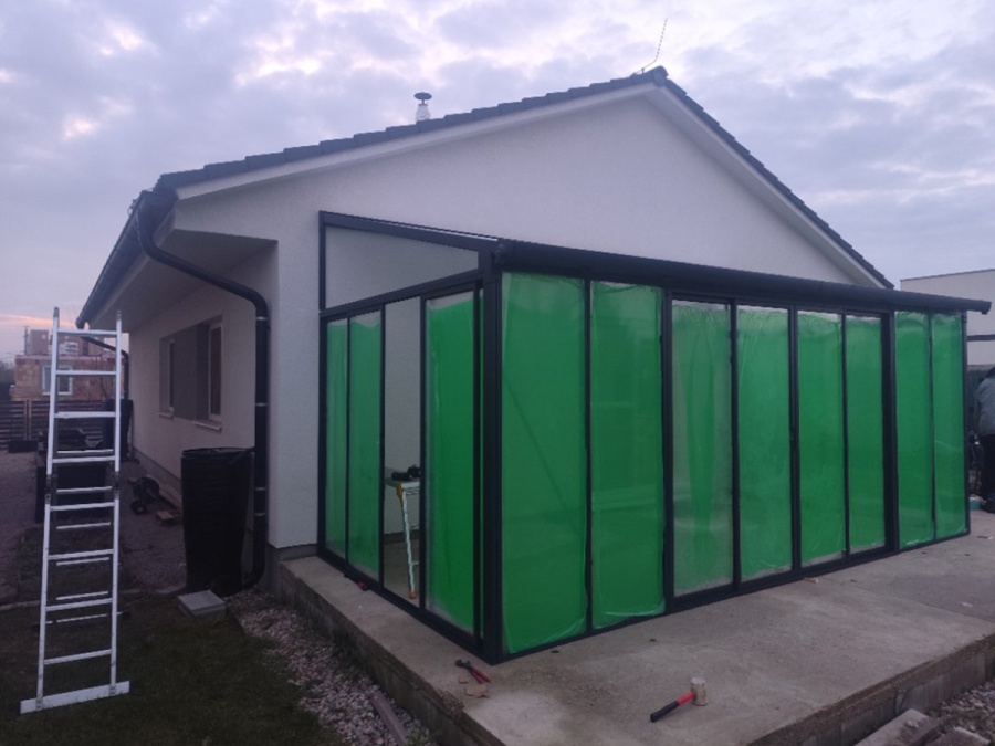 Montáže pergol, zimných záhrad a striešok