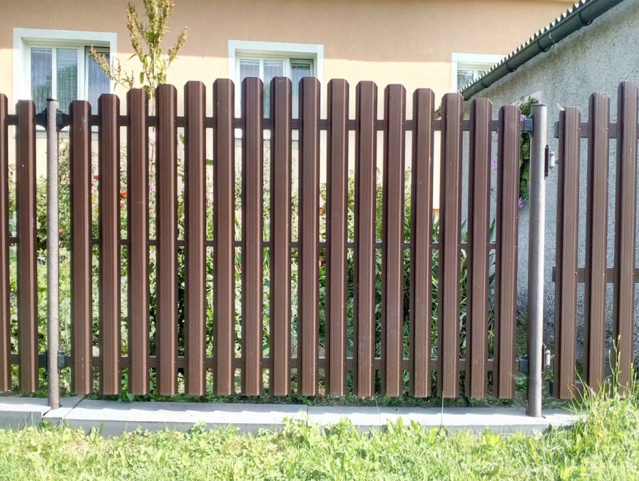 Plechová plotovka Gutta Guttafence PE