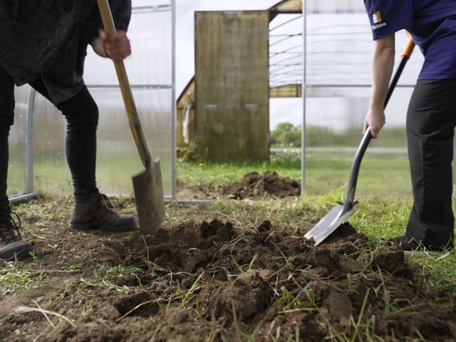 Krok za krokem: zapuštěná ulička