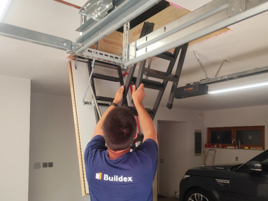 Montáže podkrovných schodov