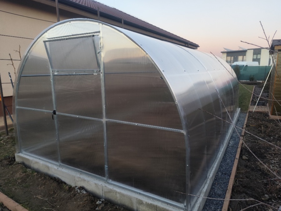 Montáže skleníkov