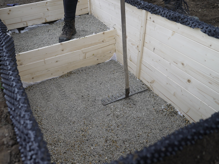 Krok za krokem: zapuštěná ulička