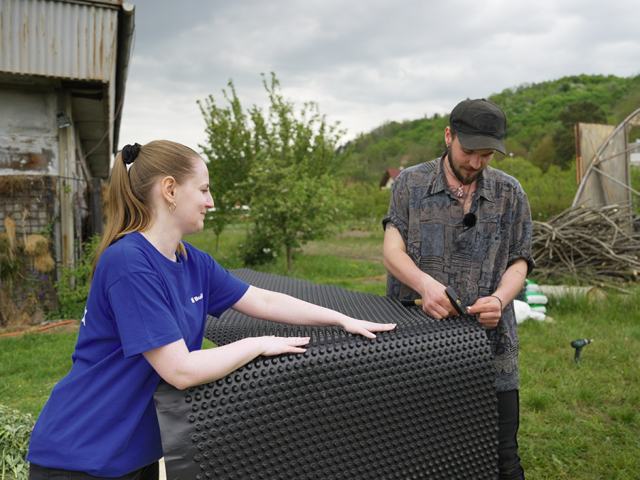 Krok za krokem: zapuštěná ulička